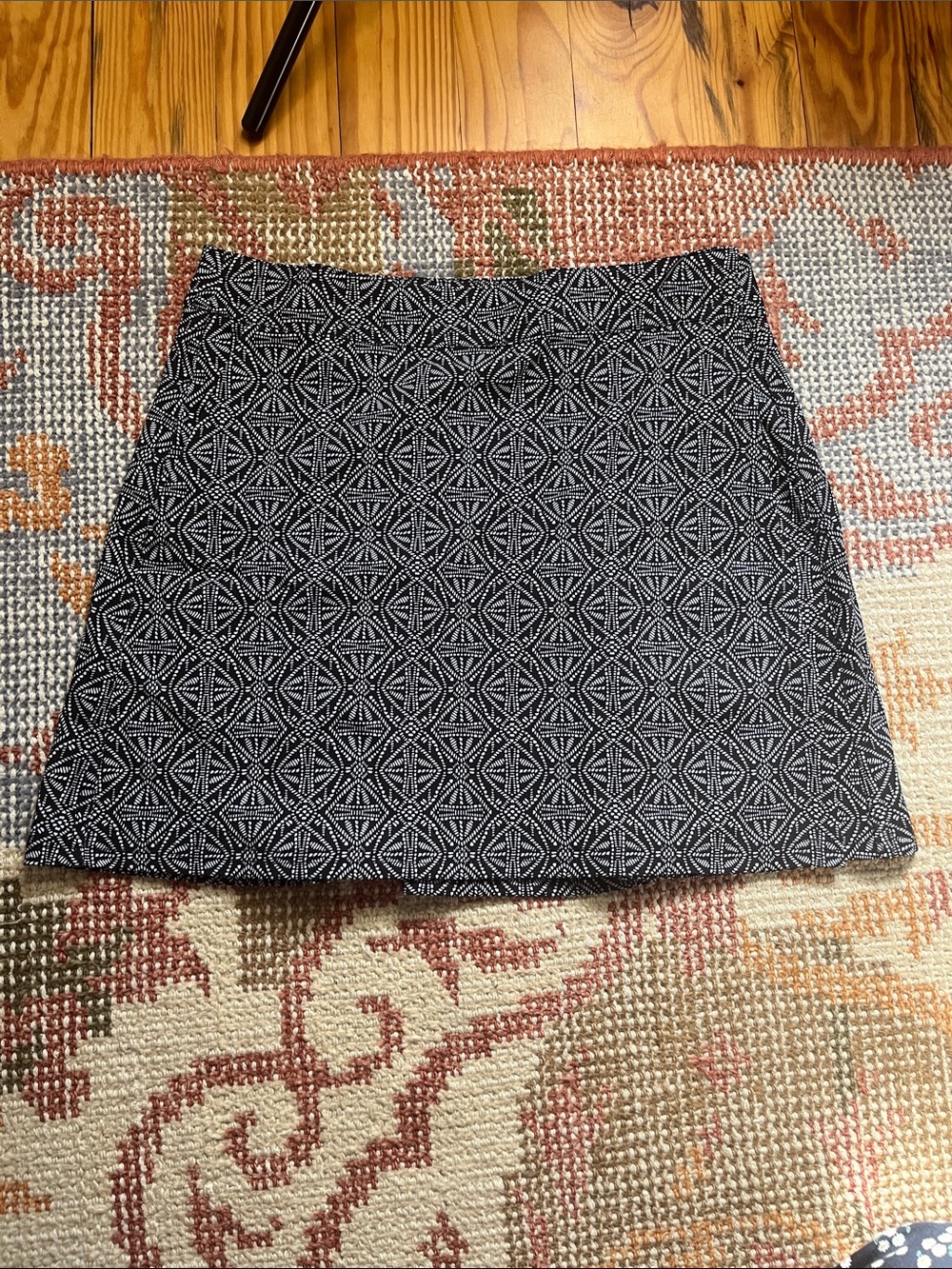 Rip Skirt Hawaii Black and White Pattern Size Small